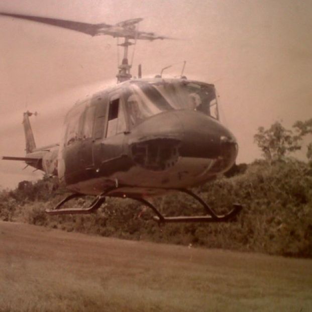 UH-1H FAV Tripulado por Cap. Sammy Landaeta Millán